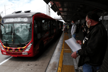 ¡Golpe al bolsillo! TransMilenio propone un aumento del 7.8% en la tarifa para 2026