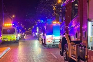 Voraz incendio devora fábrica de espumas en la localidad de Barrios Unidos