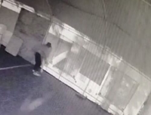 Delincuente sustrae más de 40 sillas de salón comunal del barrio Puerta del Sol Segundo Sector cerca del CAI La Gaitana