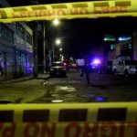 Estudiante muere tras presunta agresión en fiesta de Halloween; hay tres capturados