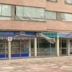 Siete delincuentes asaltan droguería en el barrio Ilarco en Suba y huyen con millonario botín