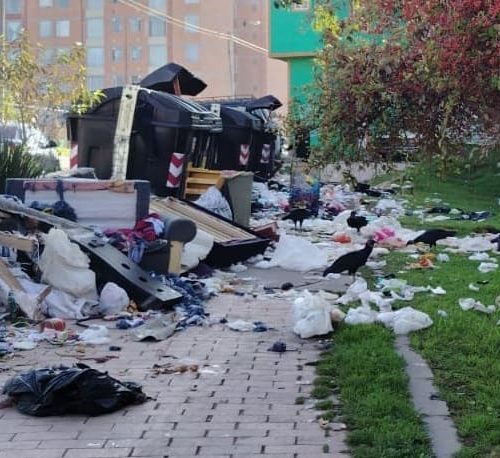 ¡Hartos de la Basura! Residentes de San Carlos y Urbanización de Cafam exigen retiro de contenedores por crisis de salubridad e inseguridad