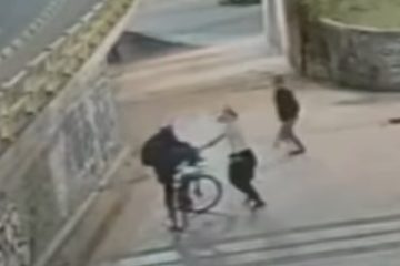 ¡La inseguridad no cesa! Violento atraco a ciclista en el puente en horas de la noche este fin de semana
