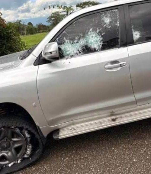 Atentado contra el Gobernador de Arauca: atacan a disparos su camioneta blindada