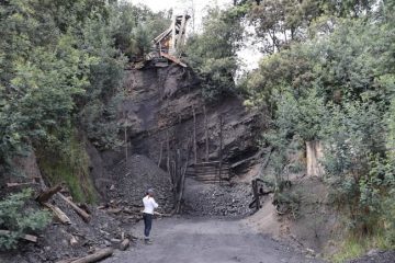 Autoridades suspenden mina ilegal de carbón que invadía ronda hídrica en Cucunubá, Cundinamarca
