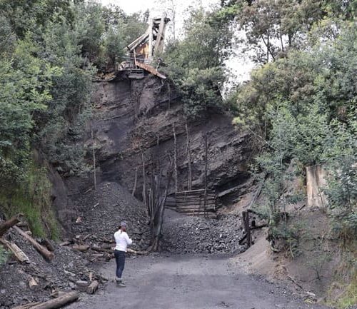 Autoridades suspenden mina ilegal de carbón que invadía ronda hídrica en Cucunubá, Cundinamarca