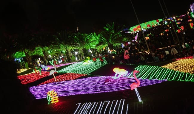 La Navidad comenzó en el Puente de Boyacá: un espectáculo de más de 10 millones de luces que ilumina la historia del país