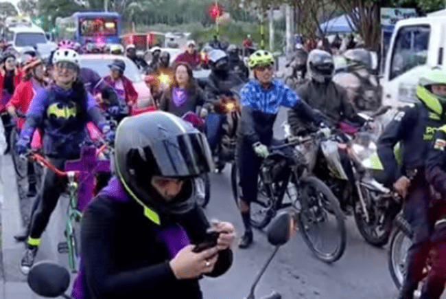 Ciclistas de Suba conmemoran el 4D: "Mujeres libres, seguras y sin miedo"