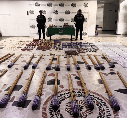 Decomisan 35 kilos de pólvora y 10.000 unidades en Kennedy por alerta ciudadana