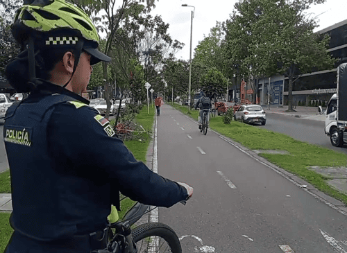 ‘Biciterritorios’: patrullajes en bicicleta refuerzan la seguridad en Bogotá