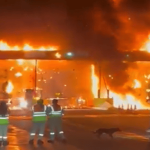 Incendio arrasó con el peaje Bicentenario en la vía Honda–Guaduas