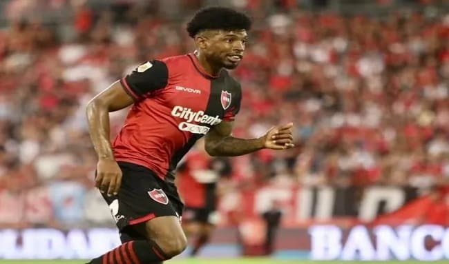 Deportes Tolima negocia el fichaje de Jherson Mosquera