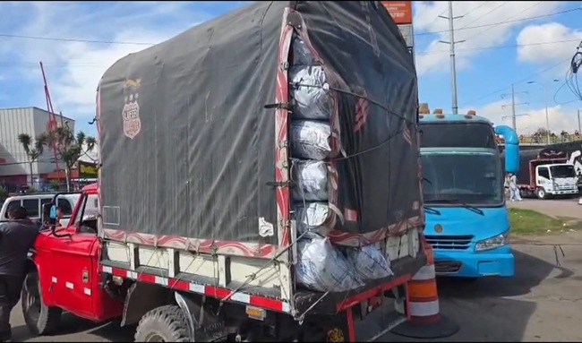 En operativo de control autoridades detienen cargamento de carbón vegetal en Soacha: El propietario era reincidente