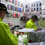 Megaintervención en La Pajarera deja 70 celulares incautados y cinco locales cerrados en Suba