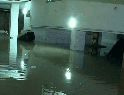 Fuertes lluvias provocaron inundación en parqueadero del barrio Andes, en el norte de Bogotá