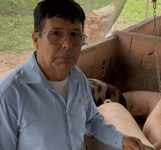 “Toca vender gallinas”: Juan José Ramírez hace campaña austera rumbo al Congreso