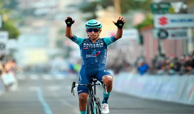 Santiago Buitrago conquista el Trofeo Laigueglia con una exhibición en solitario