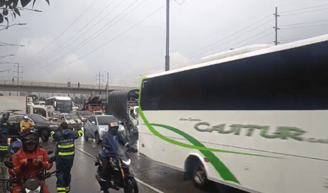 Varios siniestros viales se registraron en la madrugada en la localidad de Usaquén