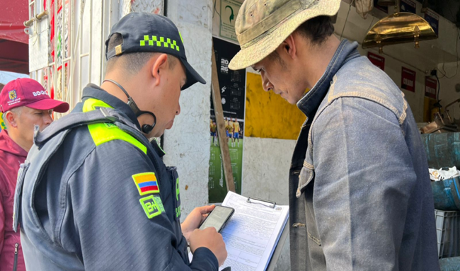 Megatoma en Puente Aranda dejó siete locales suspendidos y 100 metros recuperados
