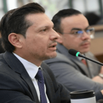 Burocracia frena operación de 300 motocicletas de la Policía en Bogotá, denuncia MIRA concejal Samir Bedoya