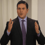 El precandidato presidencial Juan Carlos Pinzón Bueno habló de sus propuestas y llamó a los colombianos a participar en las urnas.