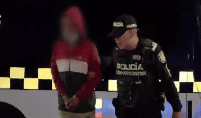 Dos capturados por atacar a auxiliares de Policía en estaciones de TransMilenio
