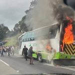 Emergencia en el Alto del Vino por incendio de bus de turismo