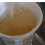 Preocupación por cambio de color del agua en varias localidades del norte de Bogotá