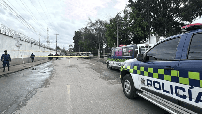 Ataque del ELN contra la Policía en Saravena deja nueve heridos en plena zona escolar