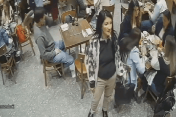 Delincuencia sin freno: captan hurto en el Parque de la 93