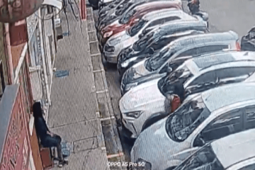 Inseguridad en Suba: cámaras captan hurto de espejos a vehículo en Puerta del Sol.