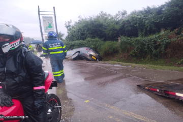 Volcamiento de vehículo en Suba genera atención de autoridades en la vía Bogotá – Cota