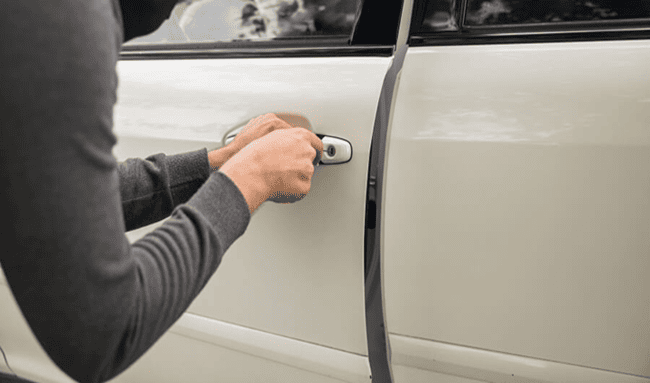 Nuevo robo de vehículo en Suba: delincuentes hurtan camioneta en Pontevedra durante la madrugada