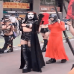 Desfile con simbología satánica alteró celebración religiosa en iglesia del centro de Bogotá