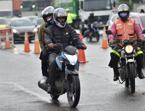 Hasta 40 motos por minuto invaden andenes en Kennedy: peatones en riesgo, ¿y en Suba cómo estamos?