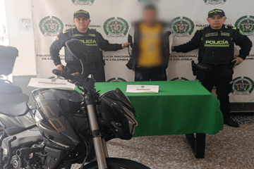 Hombre intentó arrollar a funcionarios y terminó capturado en Bogotá