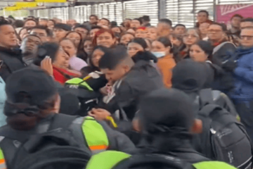 Altercado en estación de TransMilenio entre personal de seguridad y usuario
