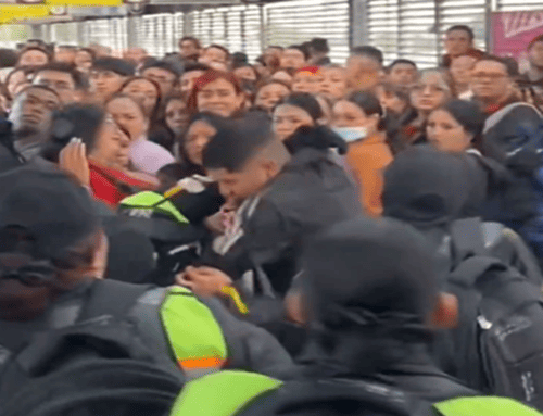 Altercado en estación de TransMilenio entre personal de seguridad y usuario