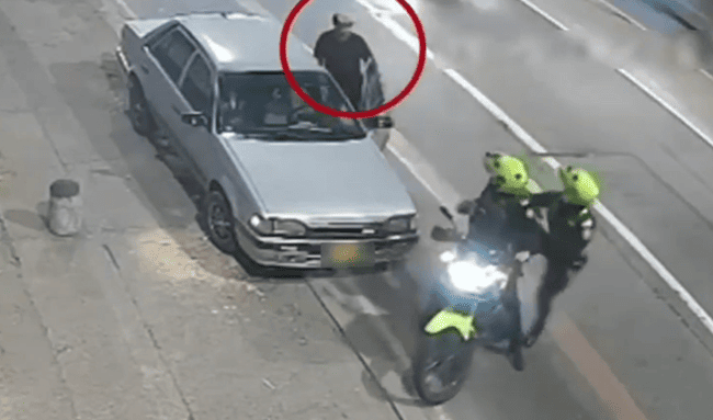 Dueña de negocio alertó desde su celular y evitó robo en Engativá