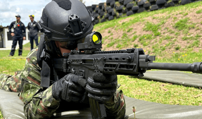 Dos militares heridos tras incidente en pruebas del fusil ‘Jaguar’ en Tolemaida