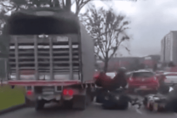 Engativá: choque en cadena en la calle 80 deja motociclistas y parrillero herido