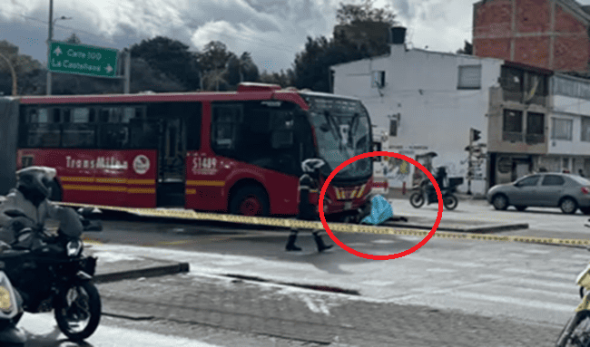 Fatal siniestro en Av. Suba: colisión entre moto y articulado de TransMilenio