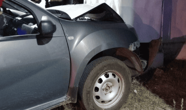 Accidente en Aures 2 en Suba: aprendiz de conductor terminó dentro de una vivienda