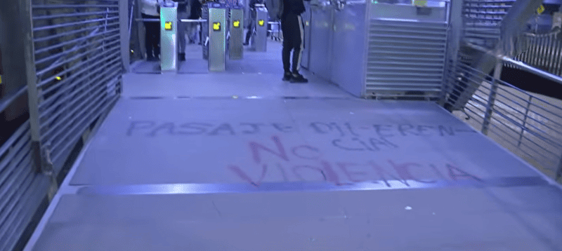 Protestas de estudiantes de la Universidad Pedagógica terminaron en disturbios y bloqueos en Bogotá