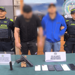 Con arma 9 mm y celulares hurtados, fueron capturados en Bosa