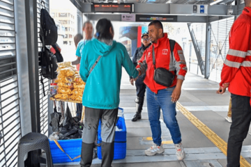 Operativos en TransMilenio buscan frenar ventas informales y evasión