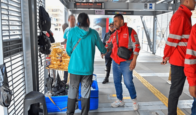 Operativos en TransMilenio buscan frenar ventas informales y evasión