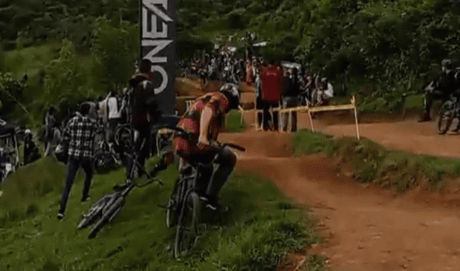 Clausuran pista clandestina de ciclismo en los Cerros de Suba por daños ambientales