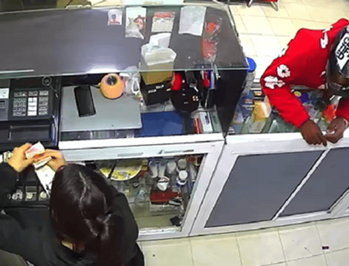 Robo a droguería en Bilbao: delincuente huyó con dinero, celulares y pertenencias de empleada
