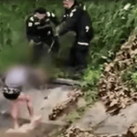 Con gritos de auxilio, policías rescatan a hombre arrastrado por el río Fucha en Bogotá